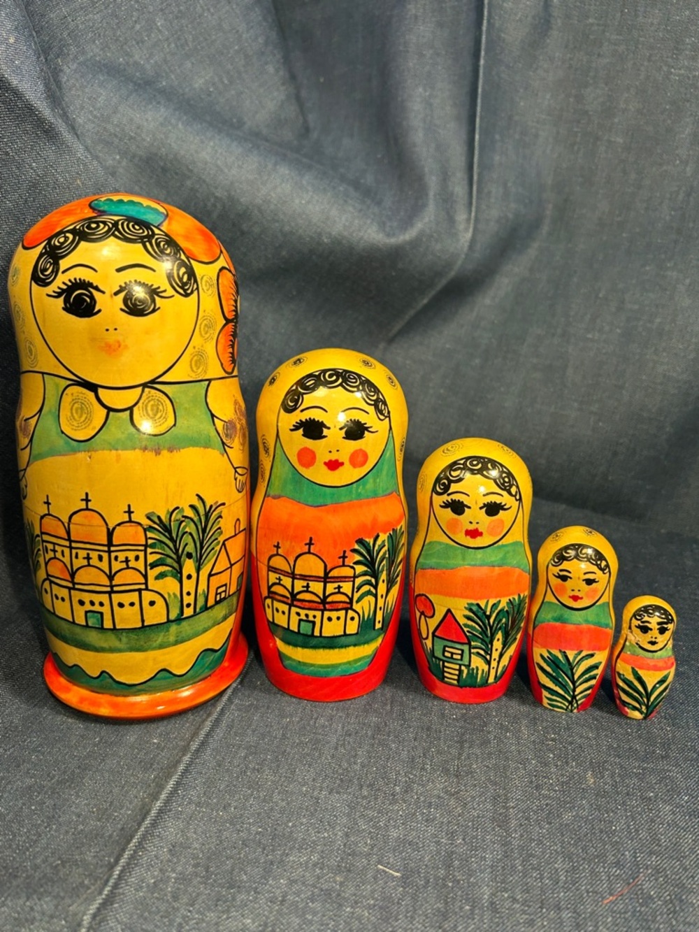 Nesting dolls vintage